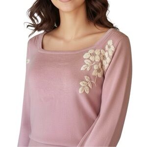 dELiA*s Pale Pink Embroidered Floral Pullover Lightweight Sweater Medium Top